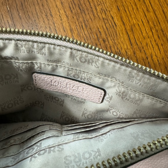 Clutch - Michael Kors clutch soft leather.  Baby pink. Gorgeous! - Picture 5 of 5